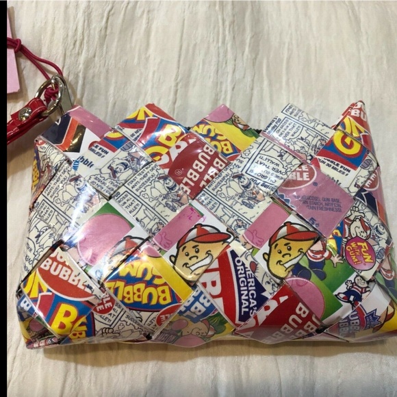 NEW NWT Nahui Olin Dubble Bubble Gum Wrapper Wristlet Small Bag Clutch Wallet - Picture 3 of 6